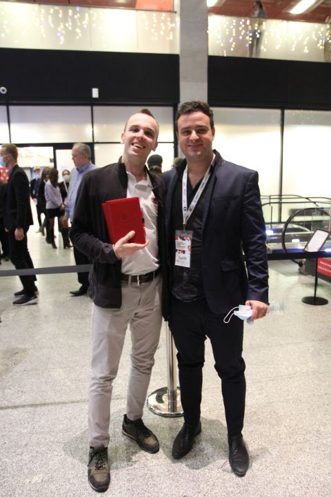 Pepe Cuenca na stanowisku szachowo.pl w Warszawie