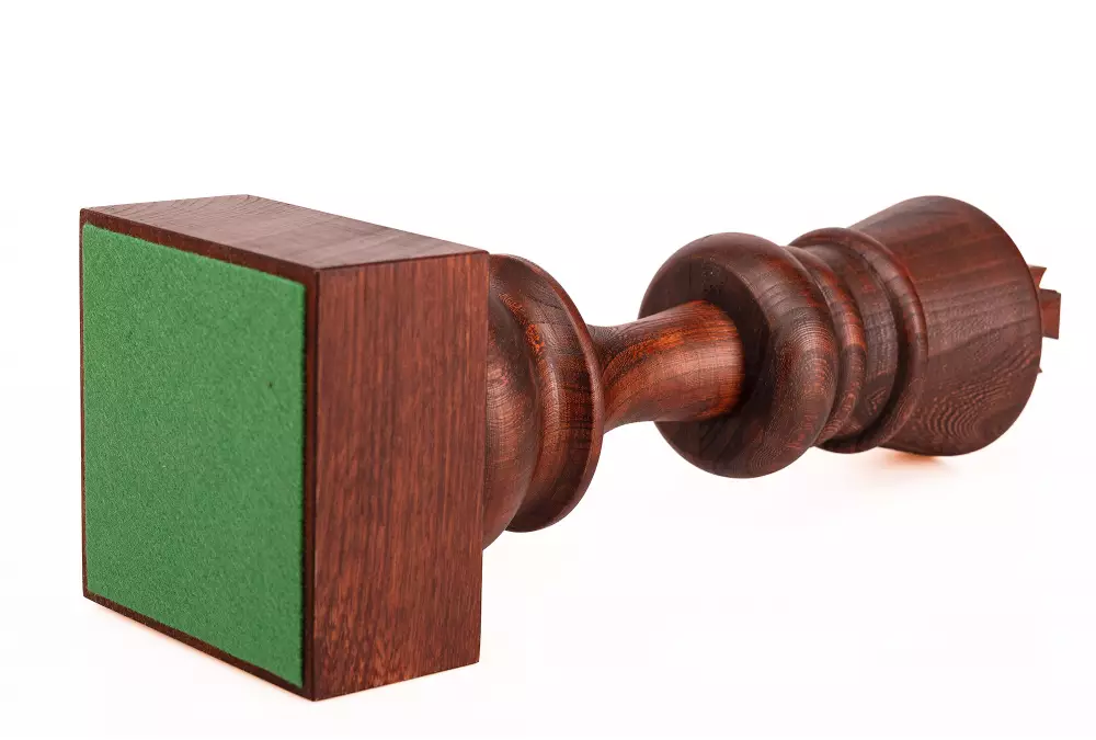 Puchar szachowy drewniany - Czarny Król