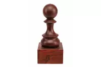 Puchar szachowy drewniany - Czarny Pion