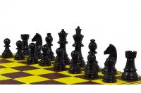 Zestaw szachowy - figury plastikowe TR03G (król 96 mm) + szachownica tekturowa składana o polu 55 mm