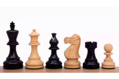 Zestaw szachowy - Szachownica mahoń / klon z opisem (pole 45mm) + figury American Classic 3