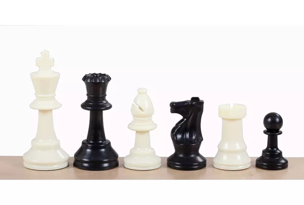 Figury szachowe Staunton nr 4, białe/czarne (król 78 mm) - szachy plastikowe