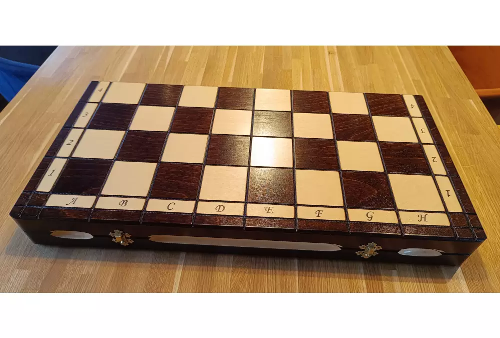 DUŻA SZACHOWNICA ROYAL LUX (65x65cm) kasetka z wkładką na duże figury