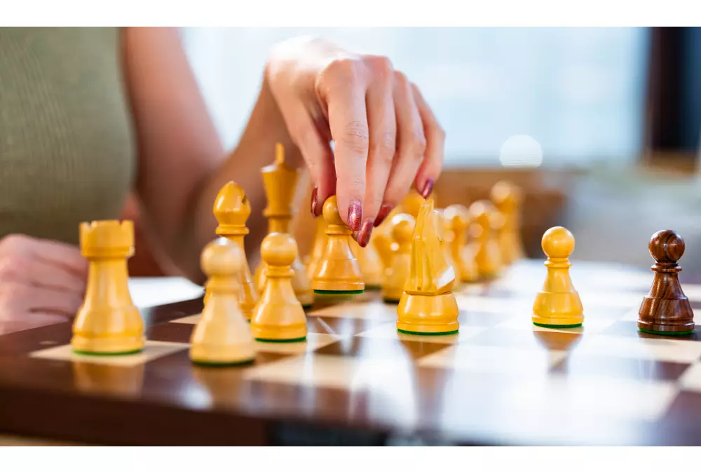 Drewniane figury szachowe DGT Modern do desek elektronicznych