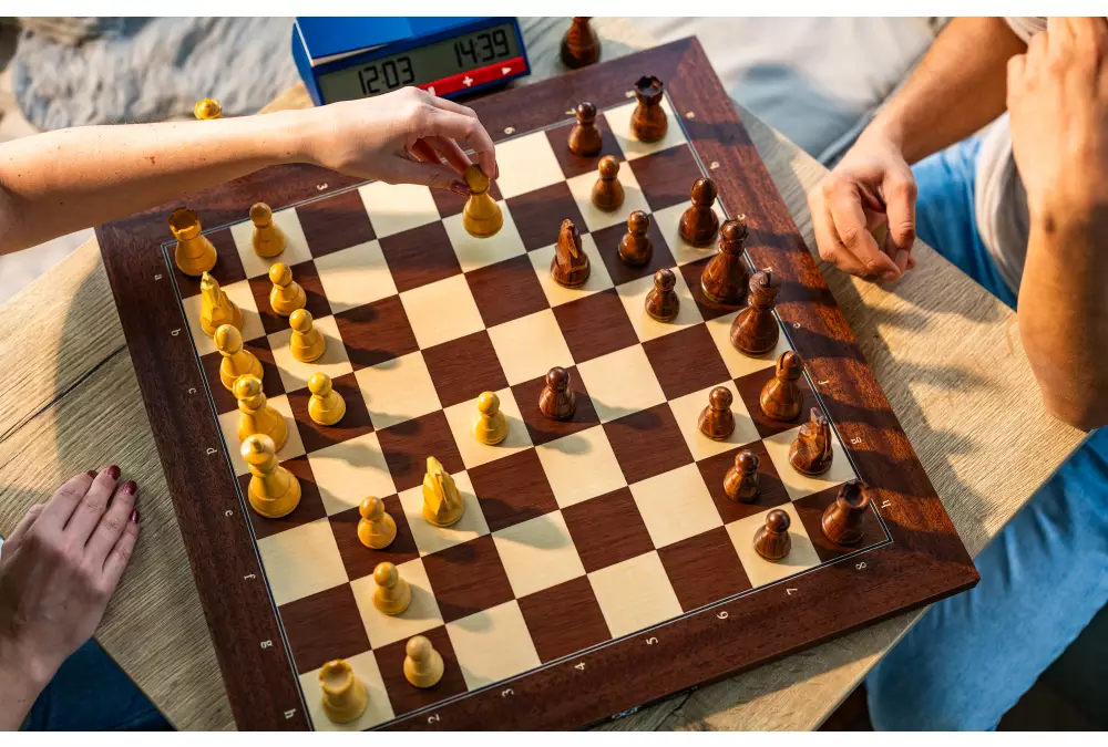 Drewniane figury szachowe DGT Modern do desek elektronicznych