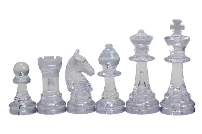 Figury szachowe Staunton nr 6, transparentno-bursztynowe (król 96 mm)