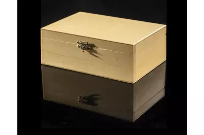 DREWNIANY KUFEREK NA FIGURY SZACHOWE STAUNTON No 6