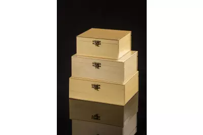 Kuferek drewniany do figur Staunton nr 4 w kolorze jasnym