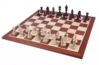 Figury drewniane Staunton nr 6 w drewnianym kuferku w kolorze mahoniowym