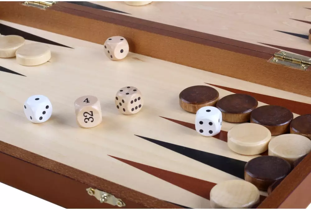 Turniejowe nr 4 SZACHY+WARCABY+ BACKGAMMON