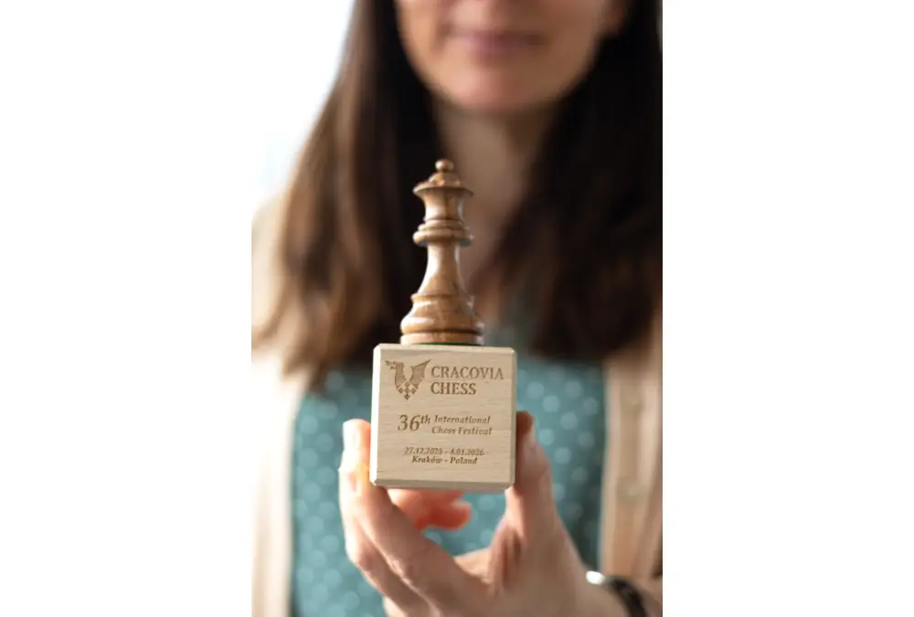 Puchar drewniany szachowa figura - Hetman