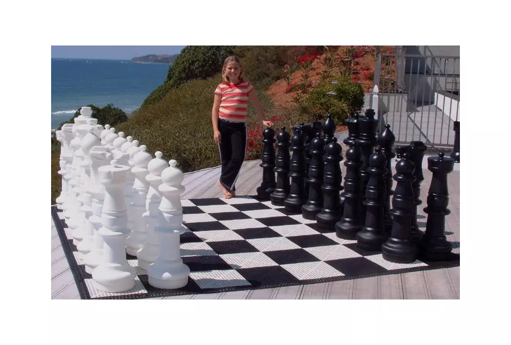 Figury plastikowe do szachów plenerowych / ogrodowych (wysokość króla 91 cm)