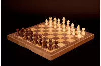 Szachy magnetyczne-orzechowe (33x33cm)