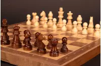 Szachy magnetyczne-orzechowe (33x33cm)