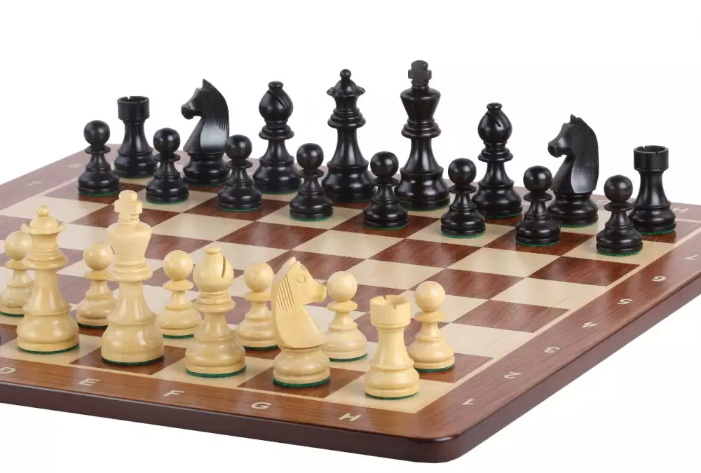 Zestaw szachowy Timeless - szachownica (pole 50 mm), figury (król 90 mm)