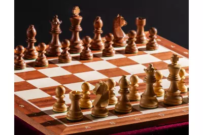 Zestaw szachowy turniejowy Nr 6 - deska 58mm + figury Timeless (German Knight) 3,75