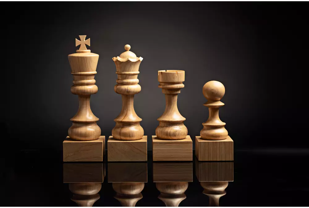 Puchar szachowy drewniany - Biały Hetman