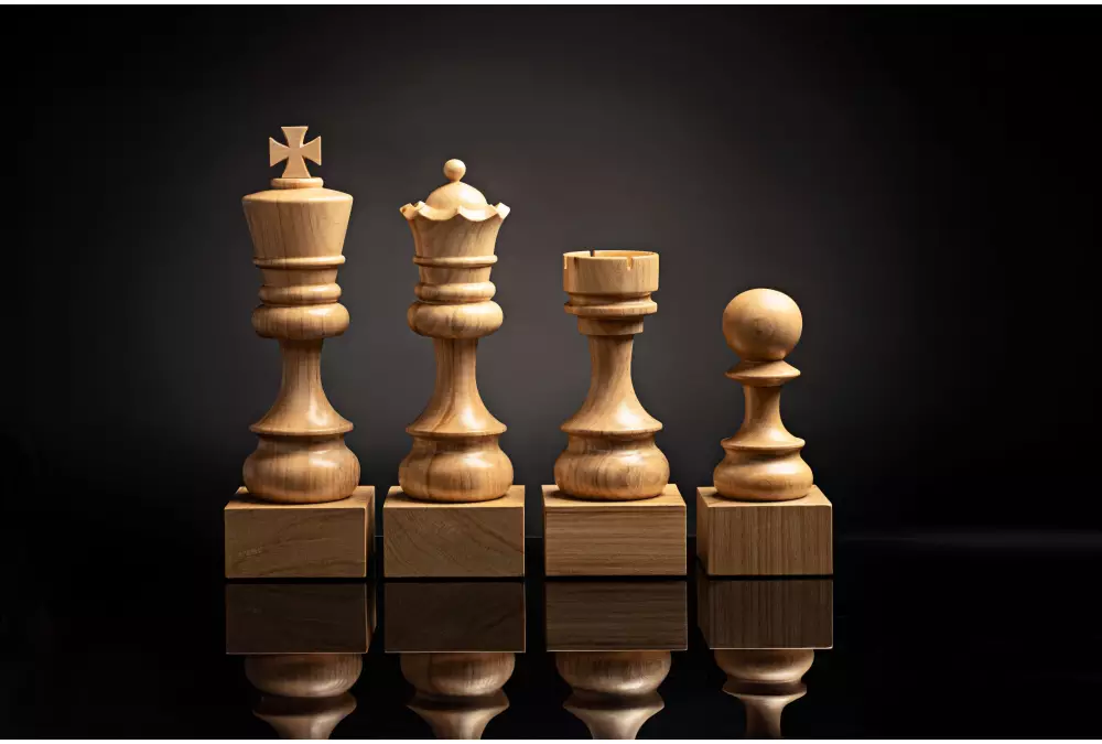 Puchar szachowy drewniany - Biały Pion