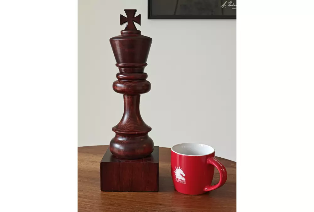 Puchar szachowy drewniany - Czarny Król