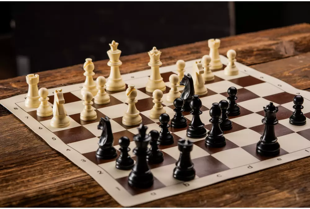 Figury szachowe Staunton 6, plastikowe (król 95 mm)