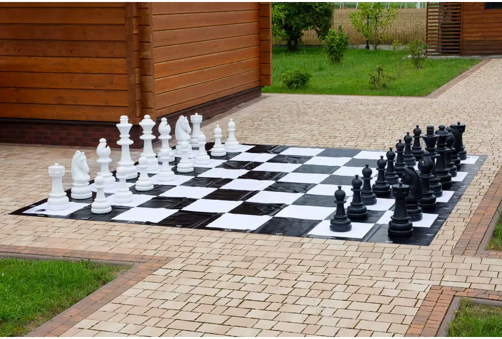 Figury plastikowe do szachów plenerowych / ogrodowych (wysokość króla 74 cm)