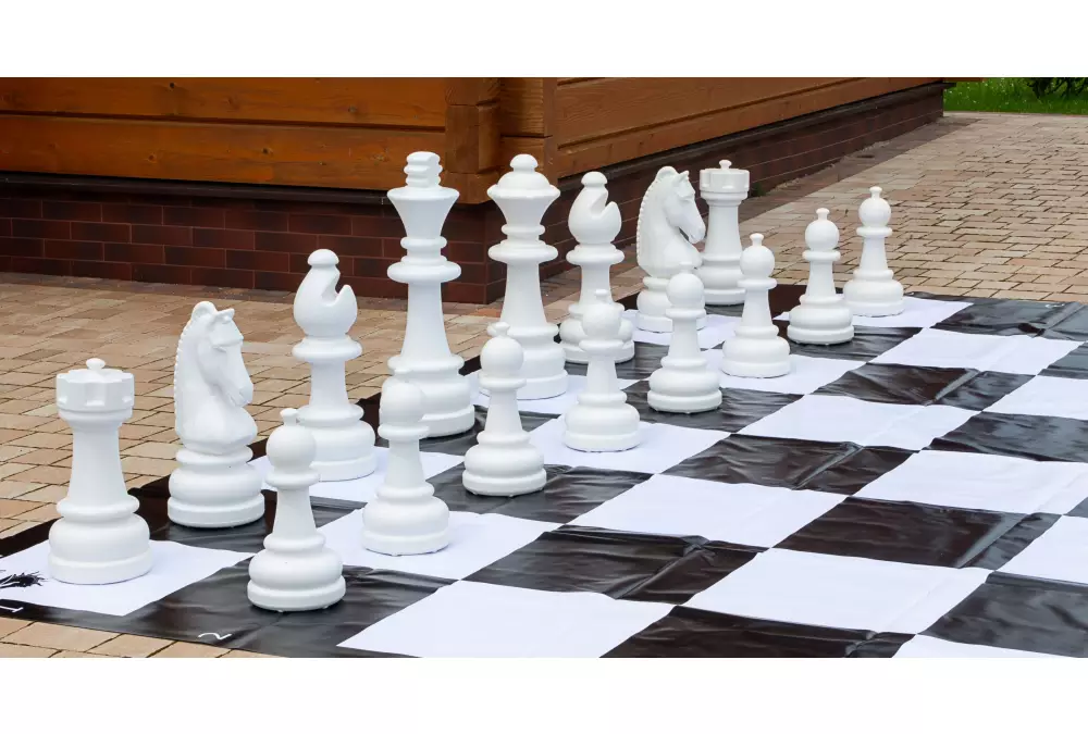 Figury plastikowe do szachów plenerowych / ogrodowych (wysokość króla 74 cm)