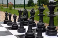 Figury plastikowe do szachów plenerowych / ogrodowych (wysokość króla 74 cm)