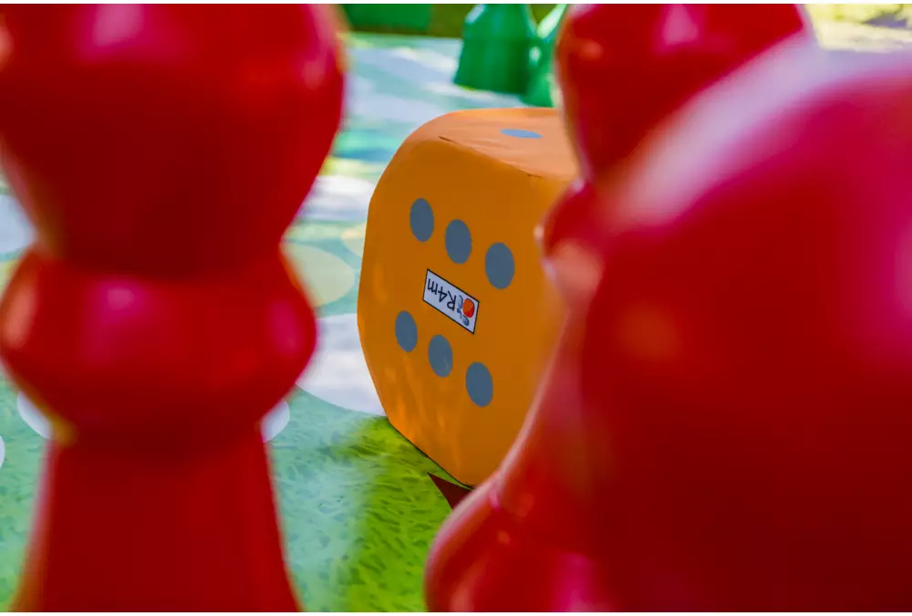 Pionki do chińczyka plenerowego / ogrodowego (wysokość pionka 62 cm)